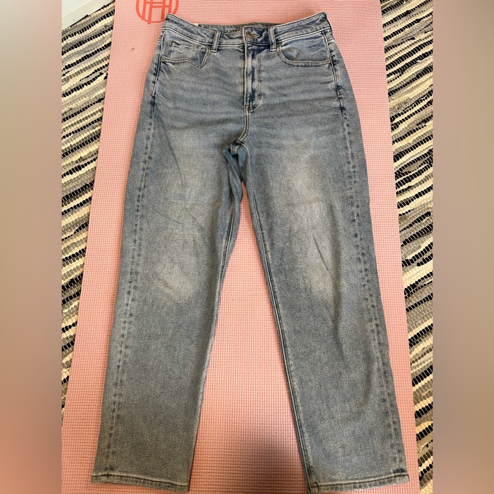 American Eagle stretch high waisted jeans size 6 short